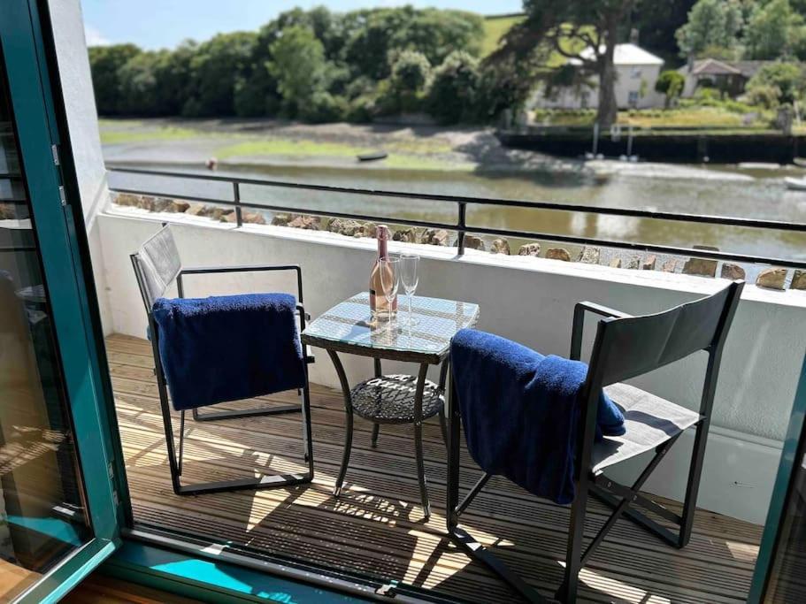 Апартаменты Crabshell Quay Waterfront Living In Kingsbridge Кингсбридж Экстерьер фото